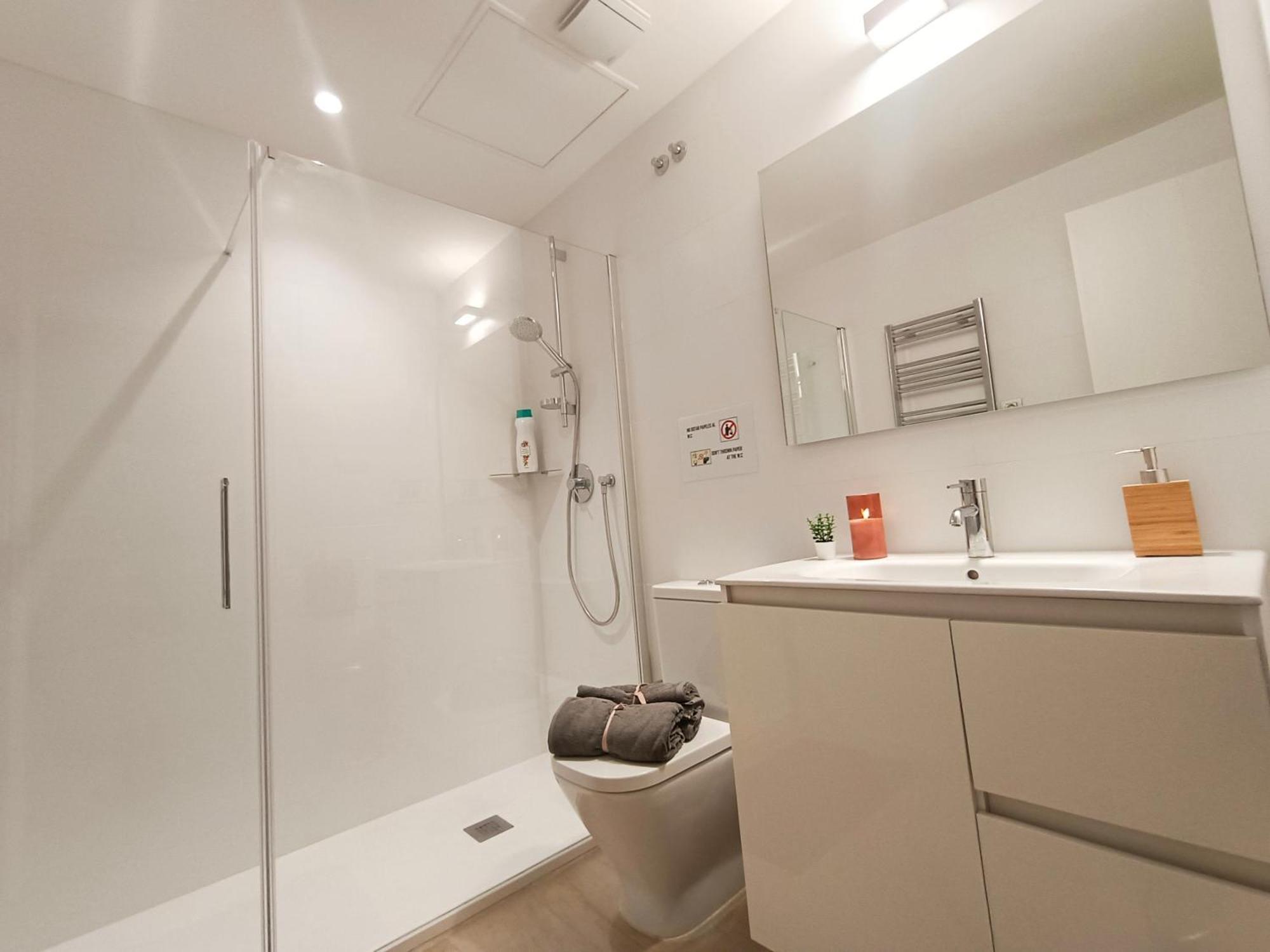 Oasis Rooms Barcelona - By Ronda Universidad エクステリア 写真